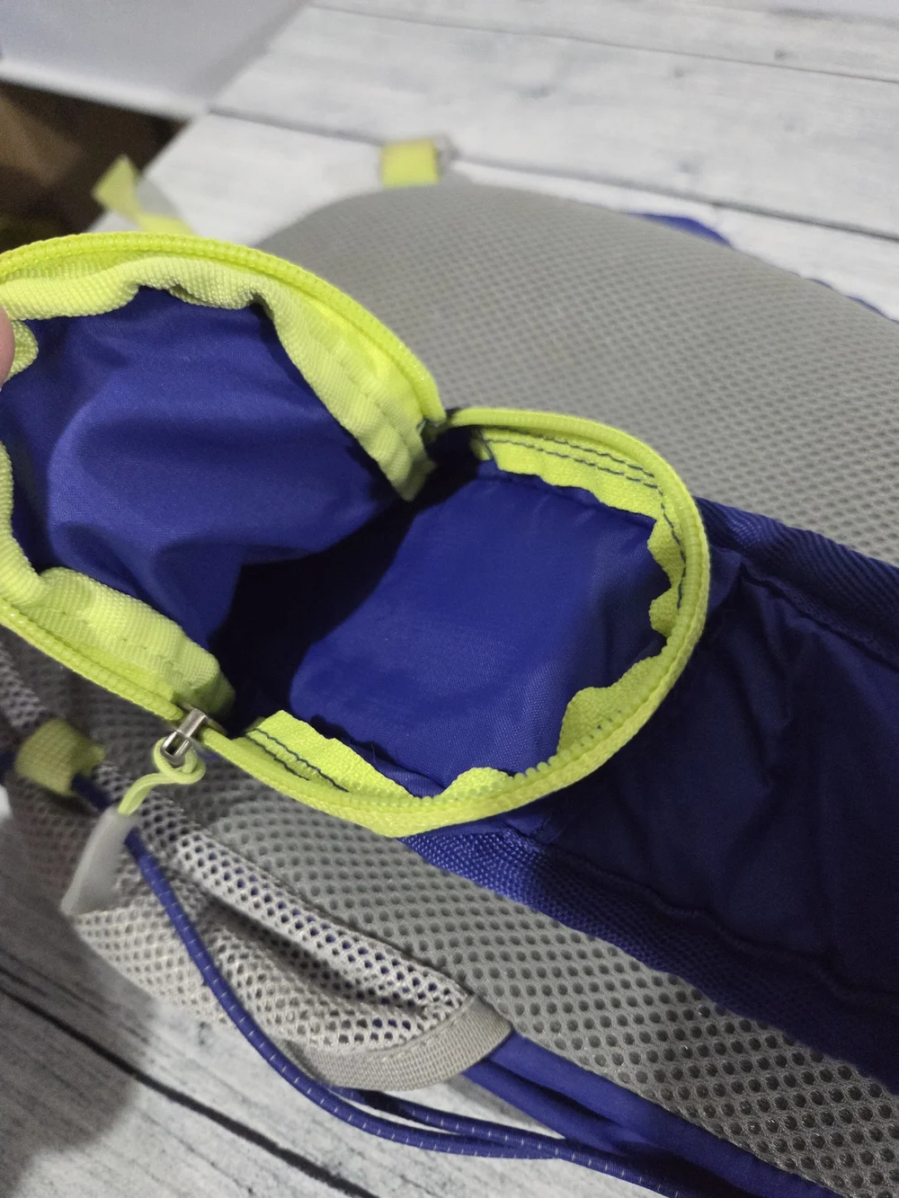 Eddie Bauer Sling Backpack